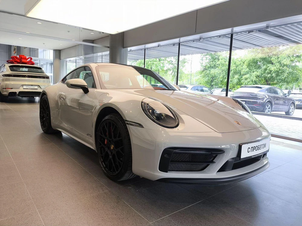 Porsche 911 Carrera 4 GTS 3.0 AMT 4WD (480 л.с.)