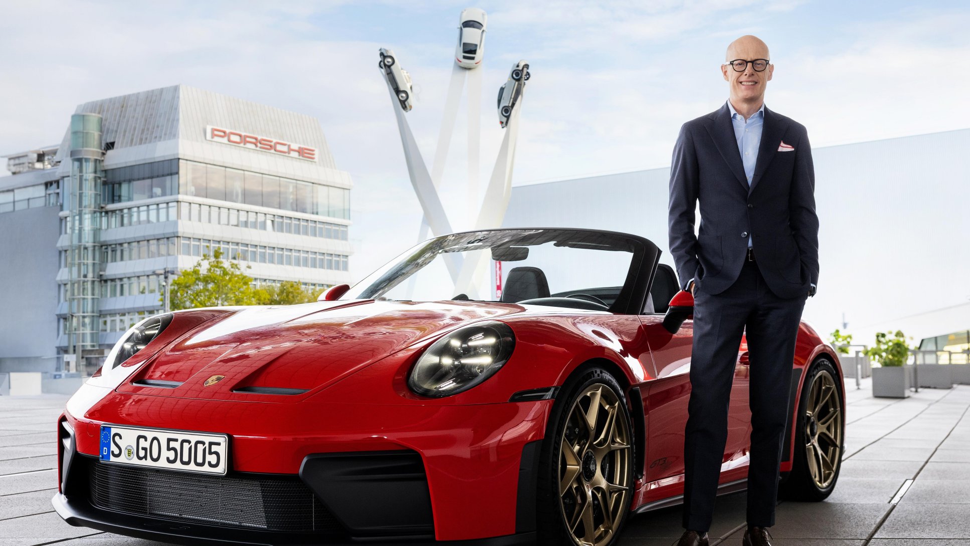 Компания Porsche представляет новую стратегию до 2035 года.
