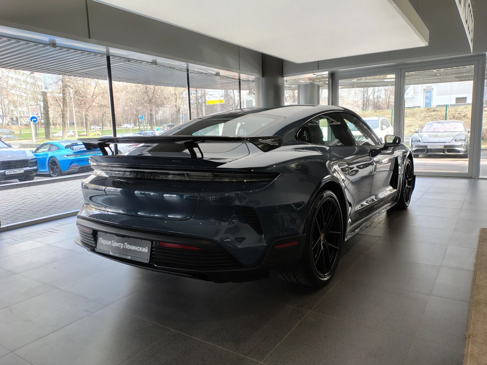 Porsche Taycan Turbo GT Weissach Turbo GT Electro AT 4WD (760 кВт)