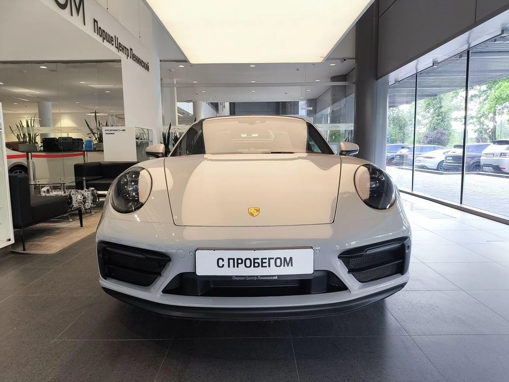 Porsche 911 Carrera 4 GTS 3.0 AMT 4WD (480 л.с.)