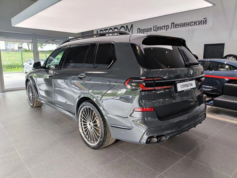 Alpina XB7 Allrad 4.4 AT 4WD (621 л.с.)