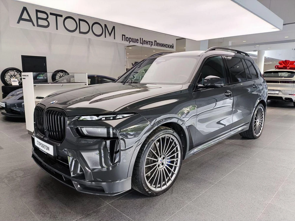 Alpina XB7 Allrad 4.4 AT 4WD (621 л.с.)