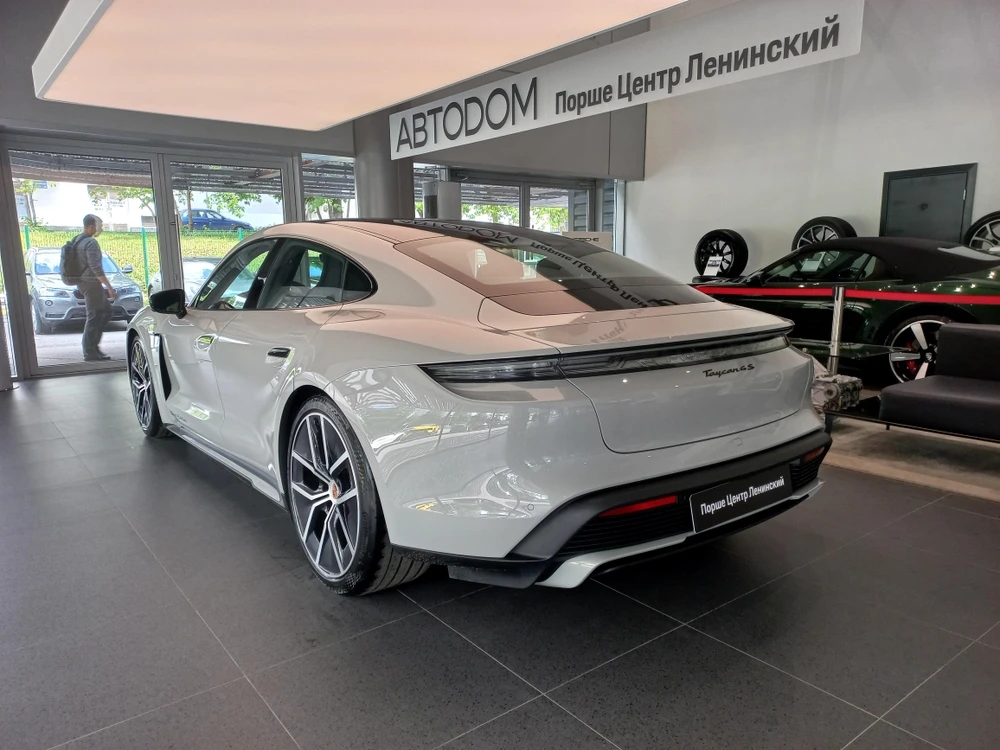 Porsche Taycan 4S Black Edition 4S Electro AT 4WD (400 кВт)