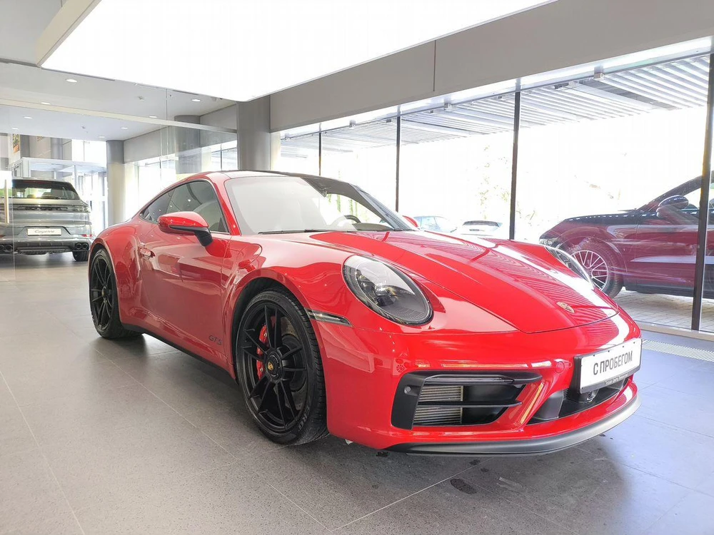 Porsche 911 Carrera 4 GTS 3.0 AMT 4WD (480 л.с.)