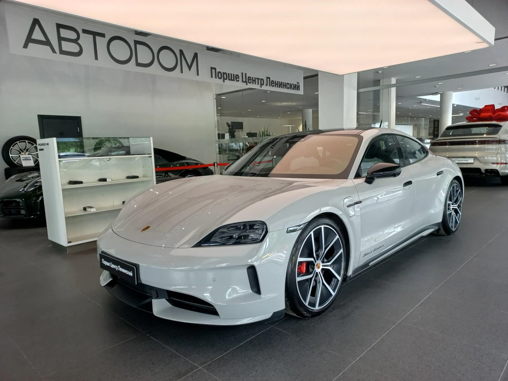 Porsche Taycan 4S Black Edition 4S Electro AT 4WD (400 кВт)