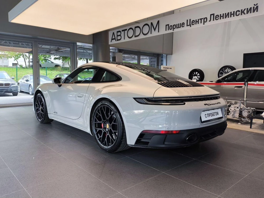 Porsche 911 Carrera 4 GTS 3.0 AMT 4WD (480 л.с.)